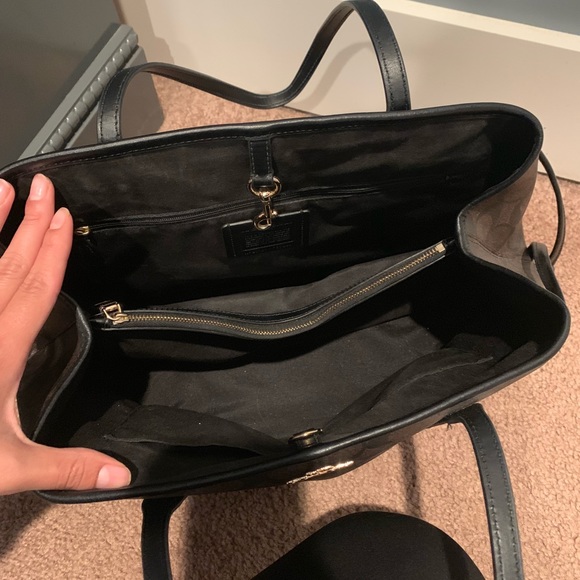 Coach Handbag - Picture 3 of 3